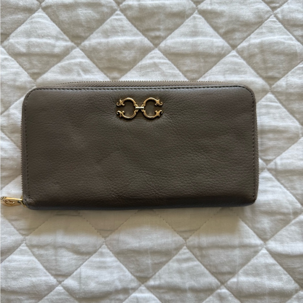 C. Wonder Gray Leather Wallet